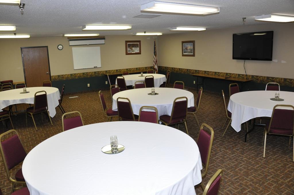 Governors Inn A Travelodge By Wyndham Pierre Luaran gambar